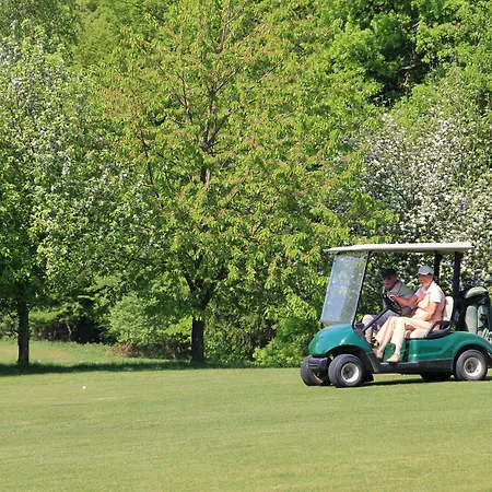 Gut Huehnerhof Otel 3*